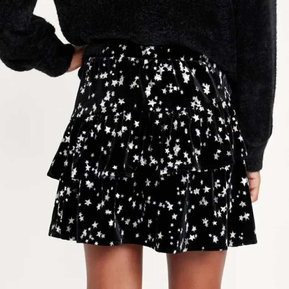 Old Navy Tiered Ruffled Black & Silver Velvet Skirt size medium